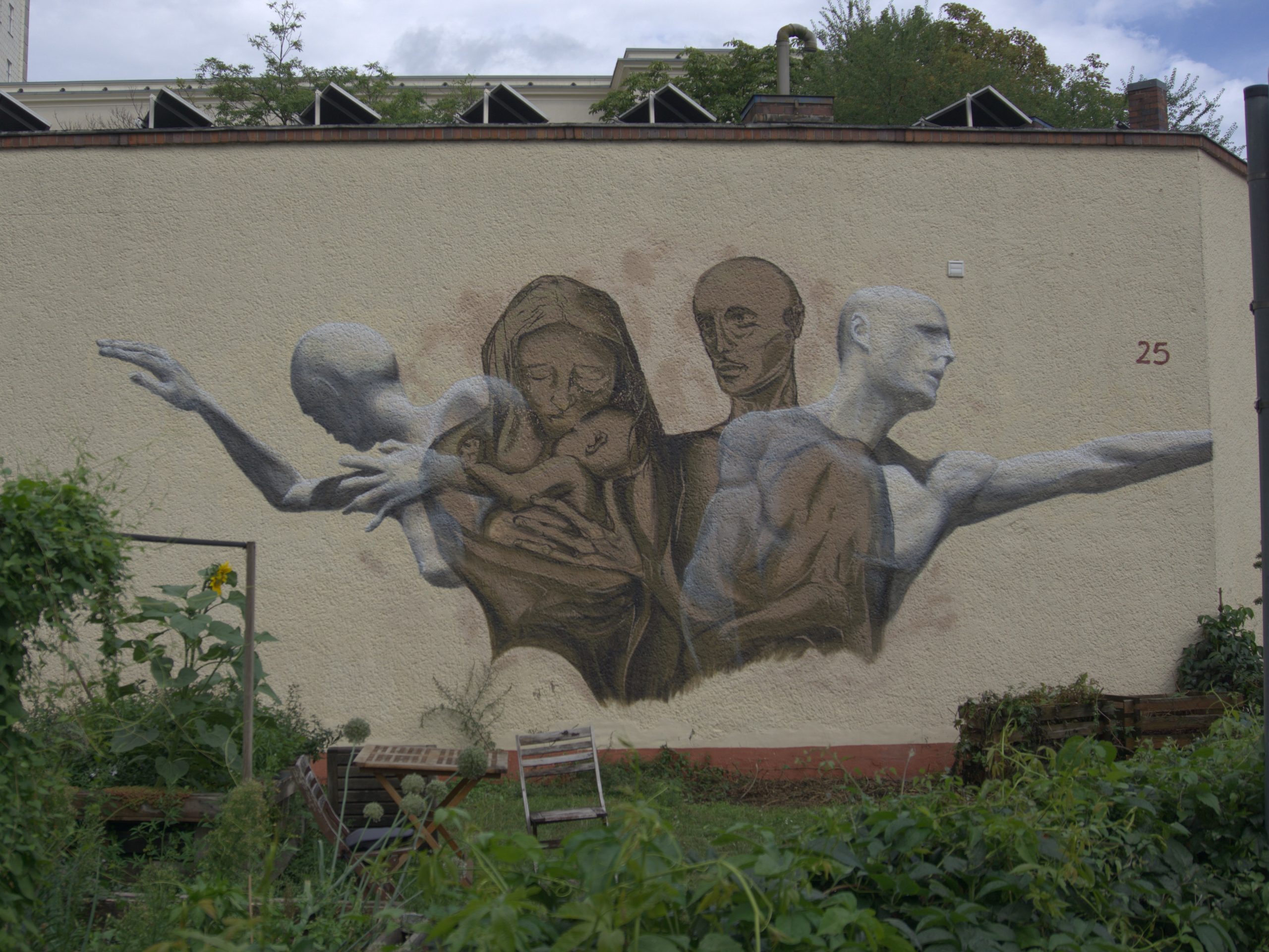 update – “Das ist auch eine Krippe”